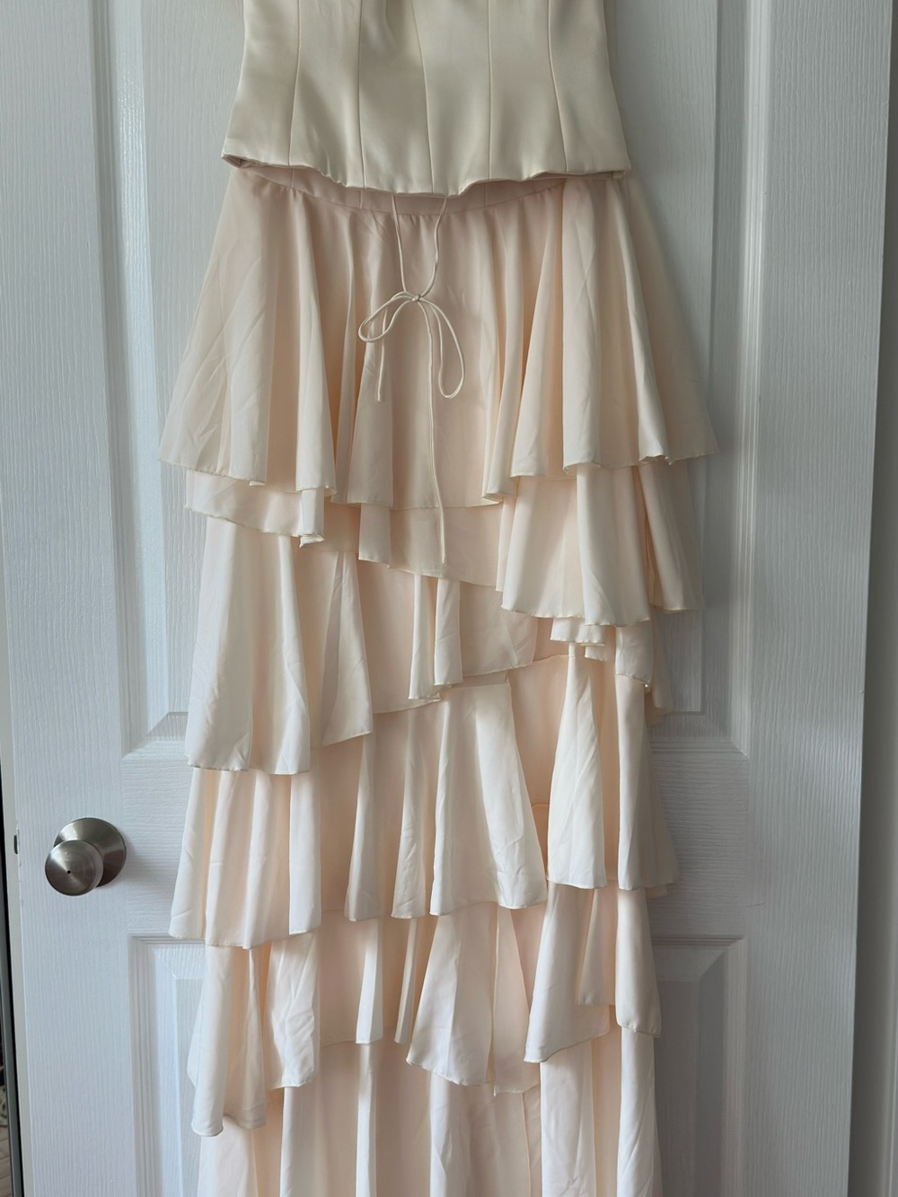 Oh Polly TIERED CORSET GOWN IN IVORY - Picture 2 of 9